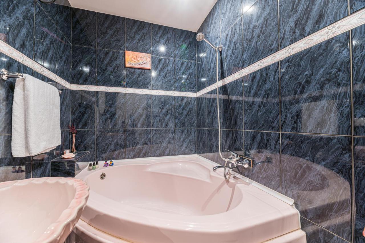 Sabin Apartments Private Parking 布拉索夫 外观 照片